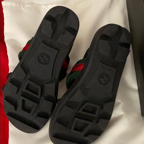 COPY - Gucci kids sandals authentic worn 3 times. - Picture 4 of 6